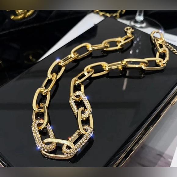 Paper Clip Chain with Rhinestones - Picture 4 of 6